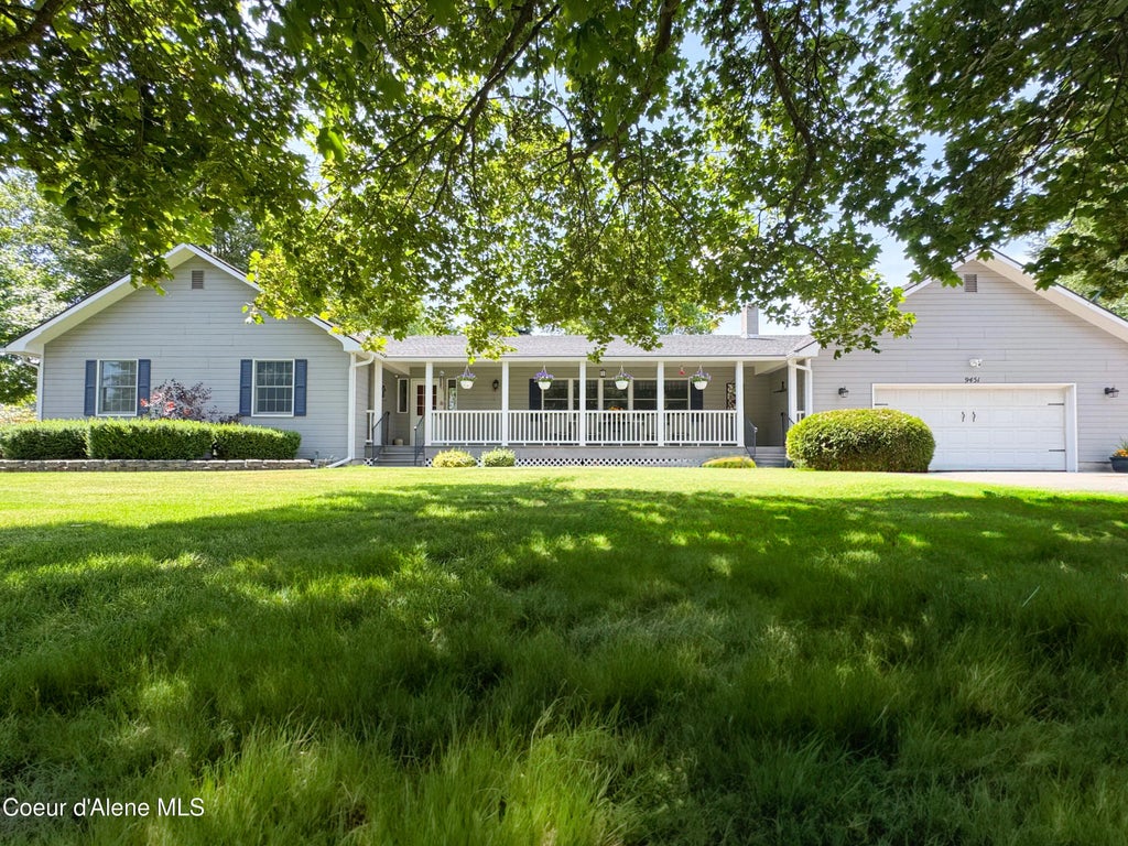 9451 N Chateaux Dr, Hayden