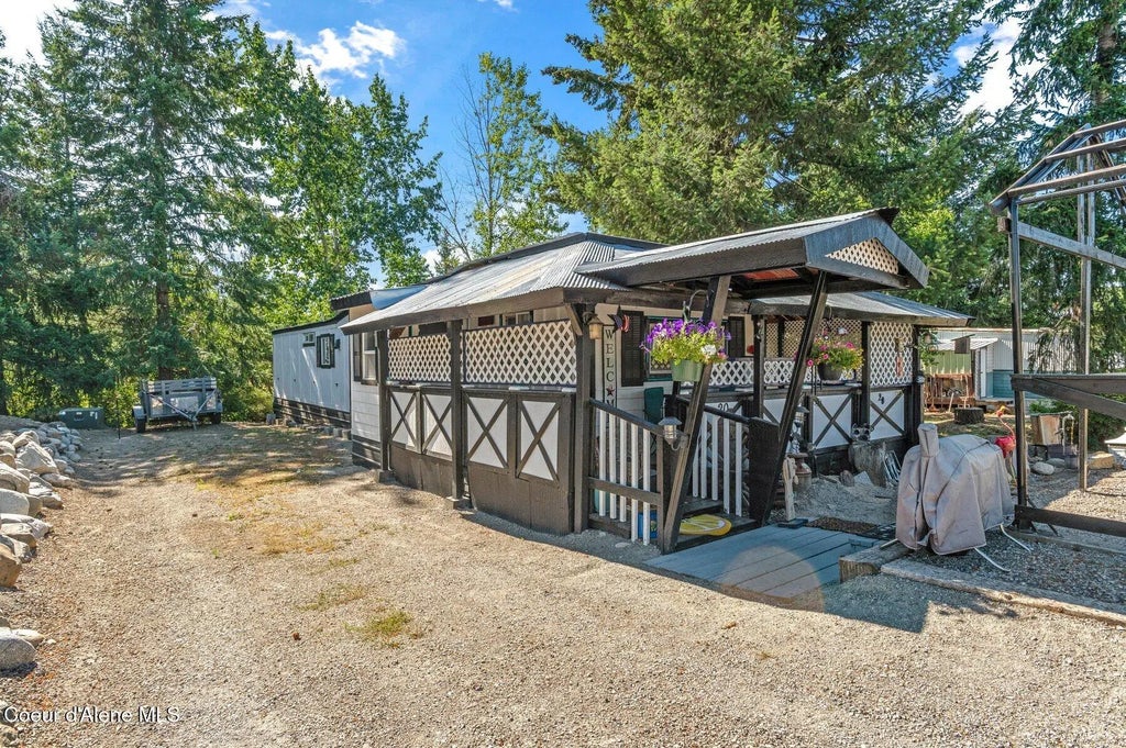 28128 N Highway 41 #20, Spirit Lake