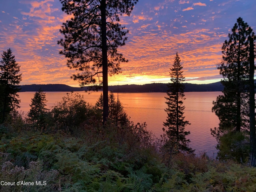 19695 S Headlands Dr, Harrison