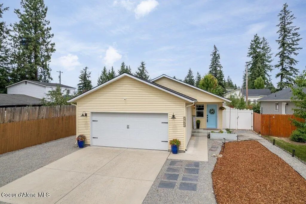 5753 W New Hampshire St, Spirit Lake