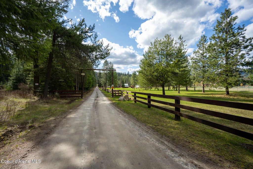 704 Hidden Creek Rd, Sagle