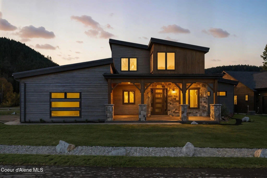 11 Alpenrose Ln, Sandpoint