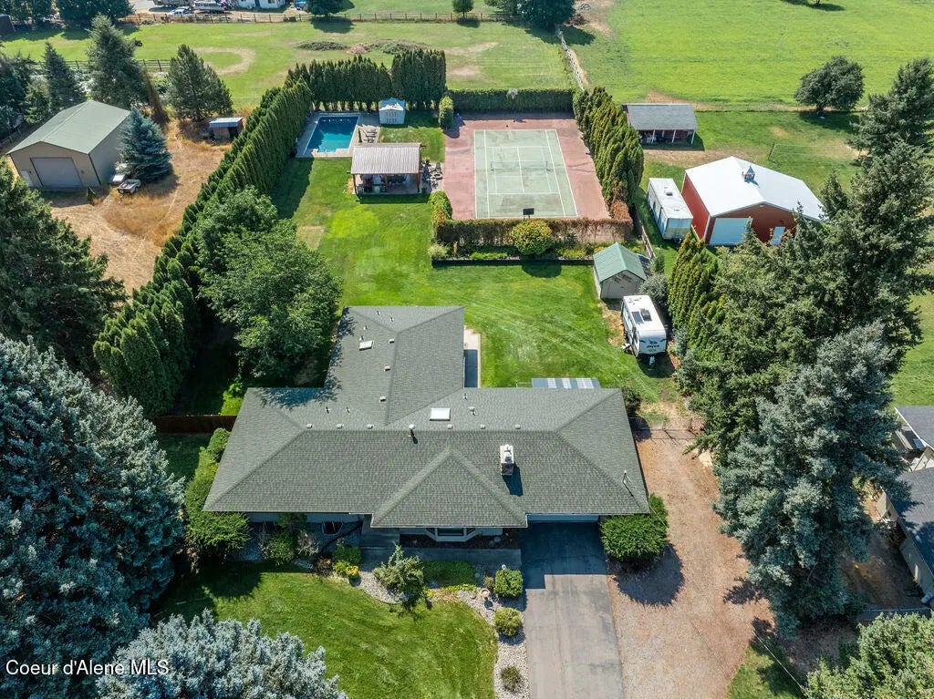 1772 E Hanley Ave, Dalton Gardens