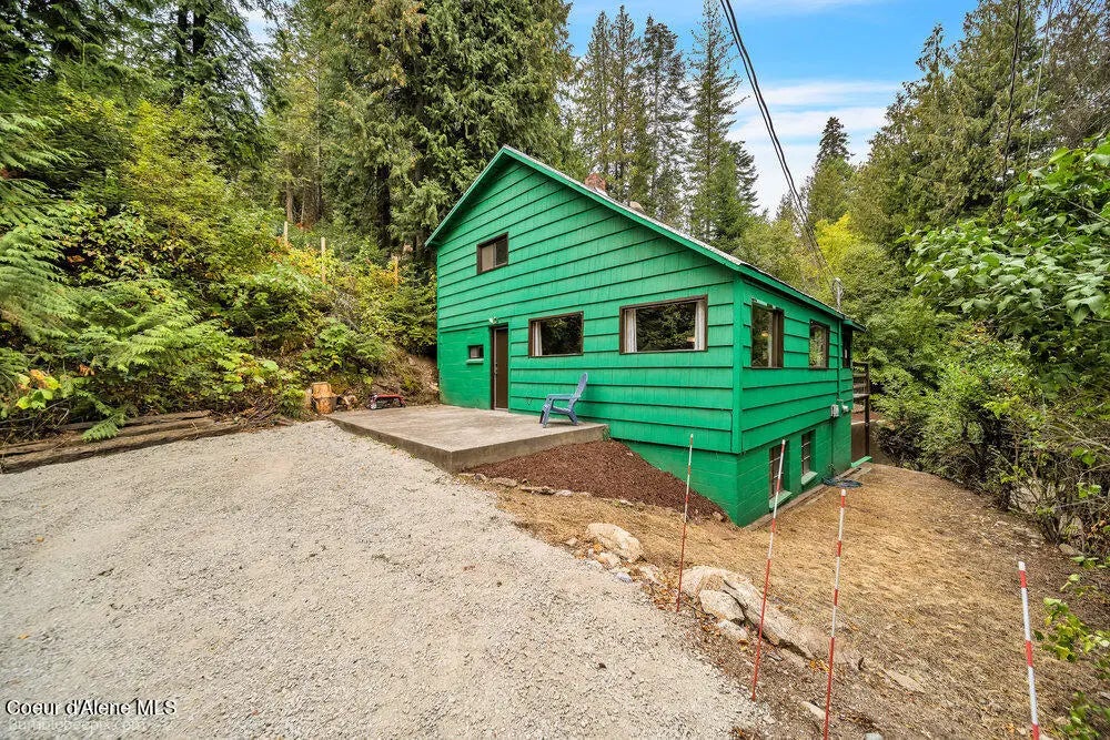 11711 N Honeymoon Bay Rd, Newman Lake