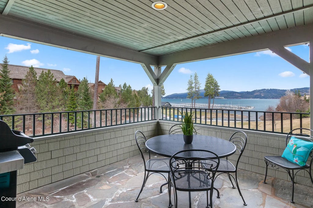 4732 S Arrow Point Dr #101, Harrison