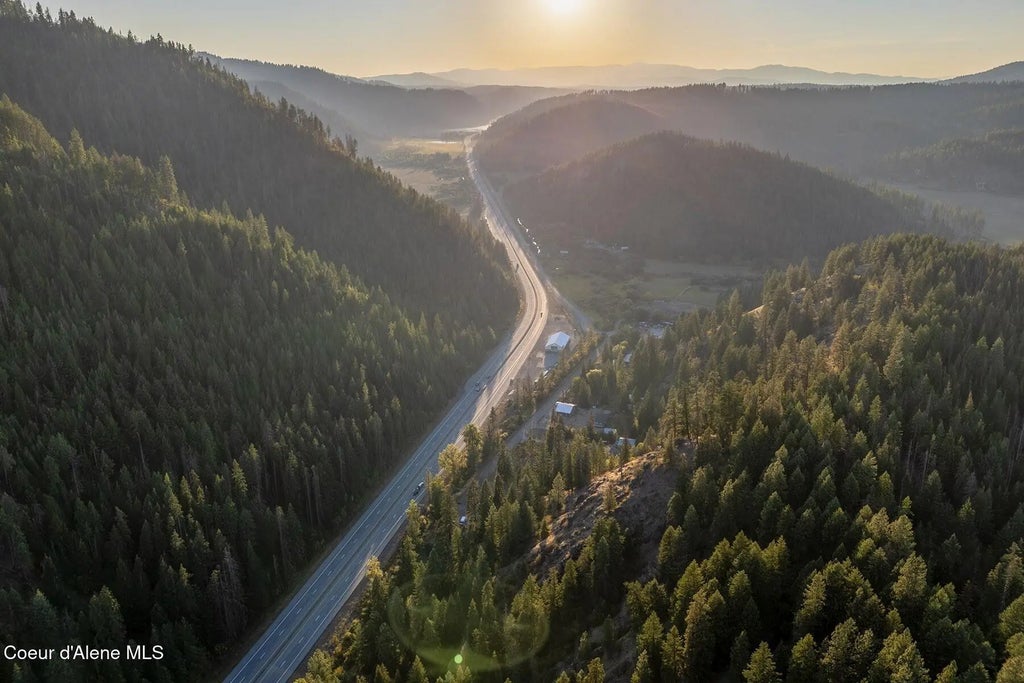 Wolf Lodge 32+ Acres, Coeur d'Alene