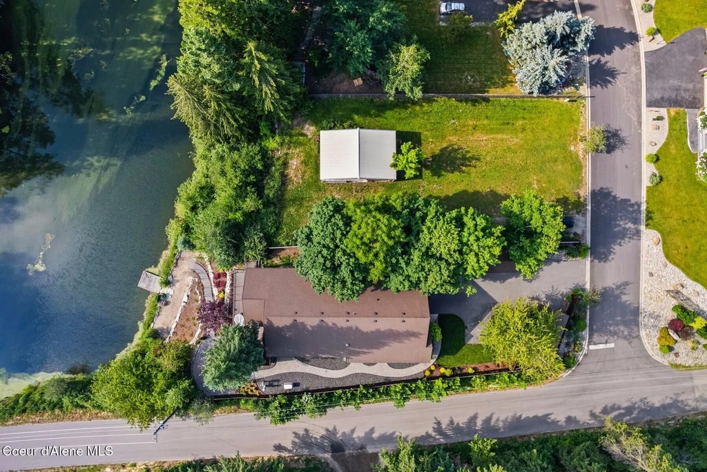 17 Canoe Cove, Dover