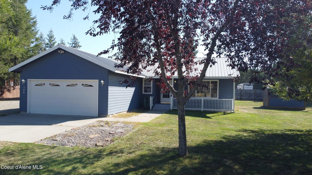187 Elk Rd, Moyie Springs