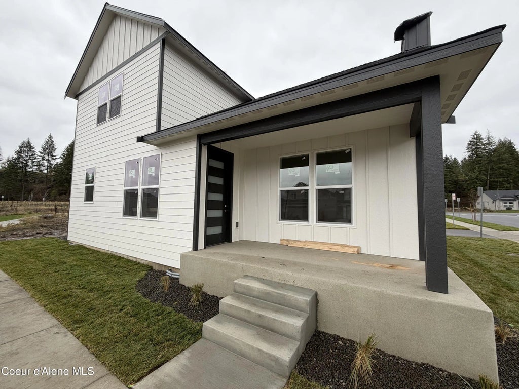 469 E Penstemon Rd, Hayden