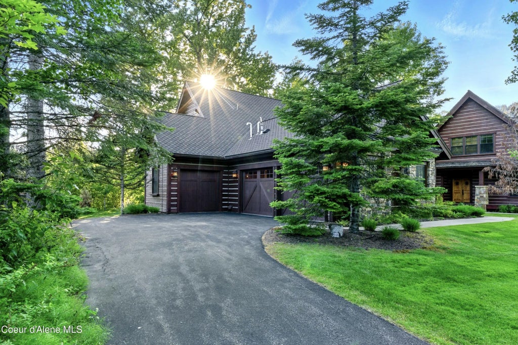 52 Waterdance Way, Sandpoint