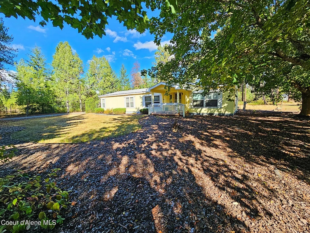 28990 N Miller Rd, Athol