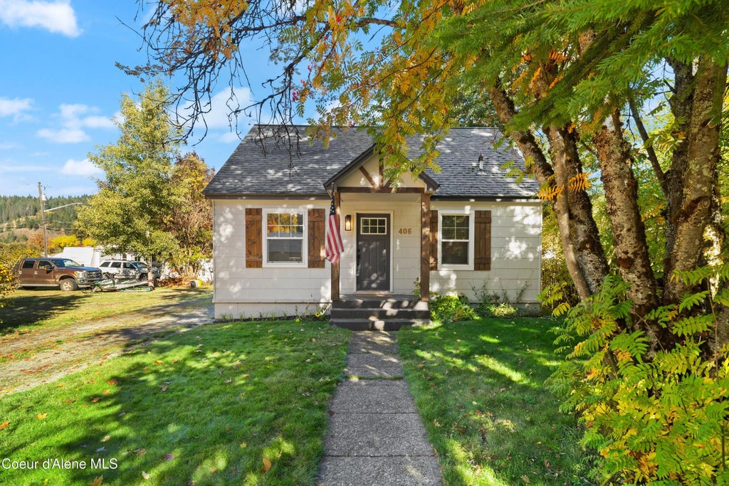 406 E Larch Ave, Osburn