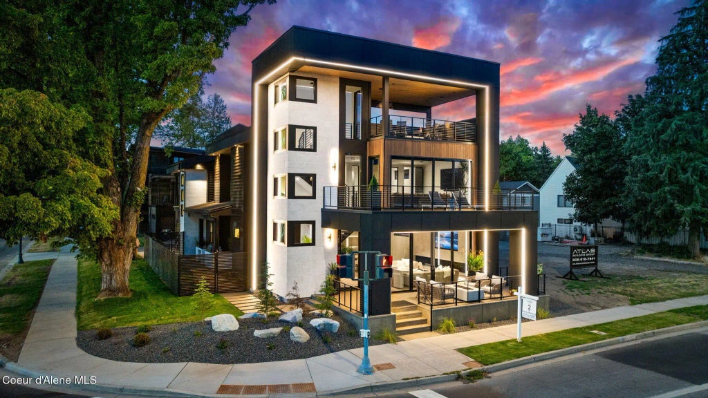 809 E Sherman Ave, Coeur d'Alene