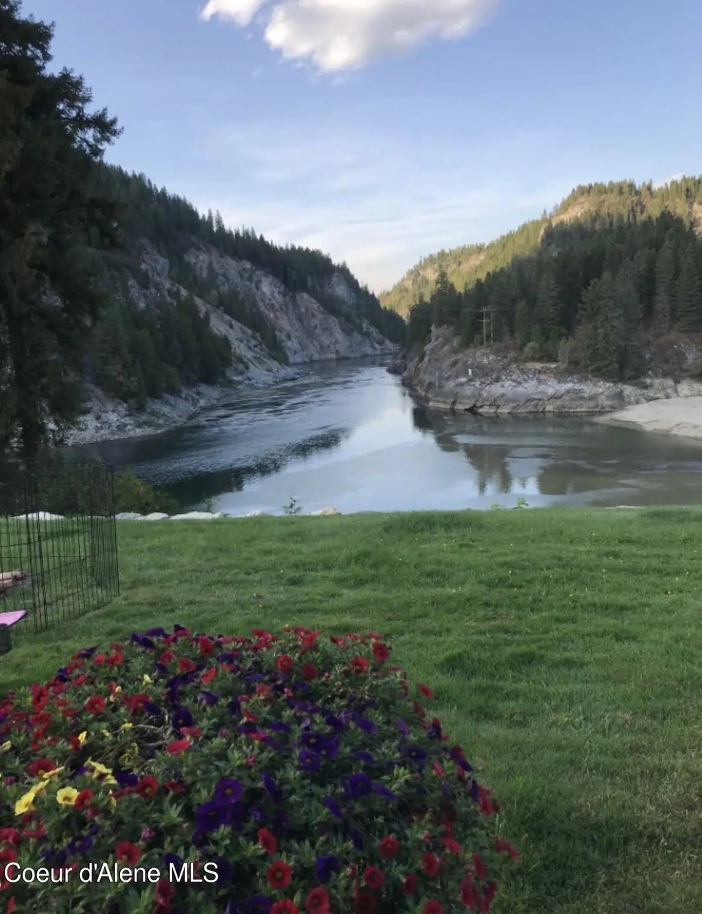 105 Lehigh Ave, Metaline Falls