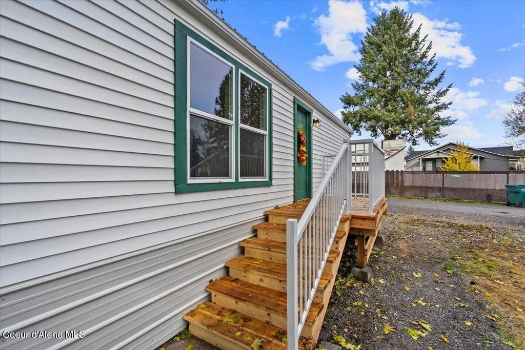 118 E Mid Town Ln, Hayden