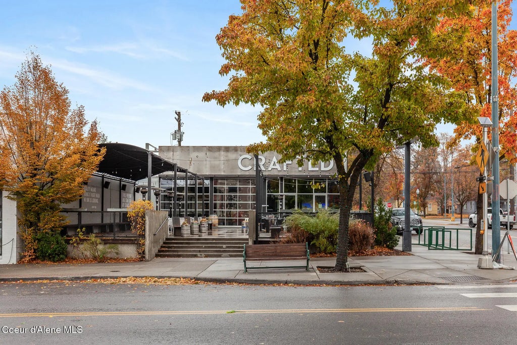 523/517 E. Sherman Avenue, Coeur d'Alene