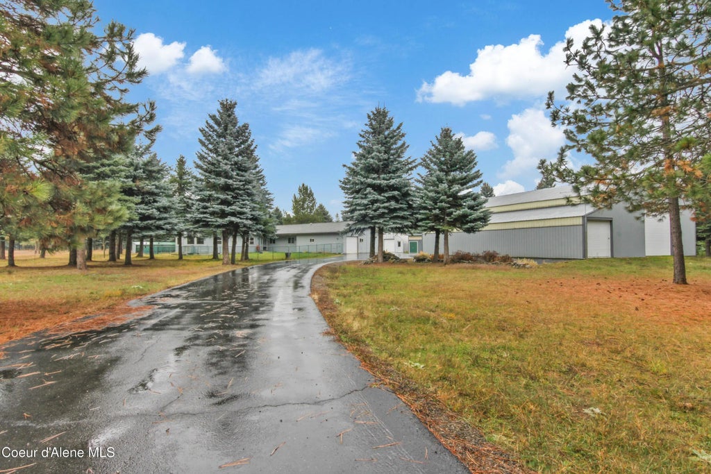 97 Three Sisters Dr., Athol