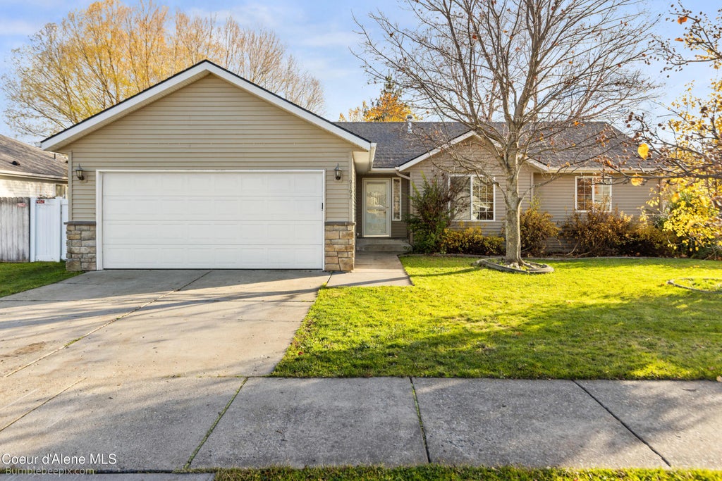 9192 N Great Hall Dr, Hayden