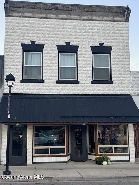 6276 W Maine St, Spirit Lake