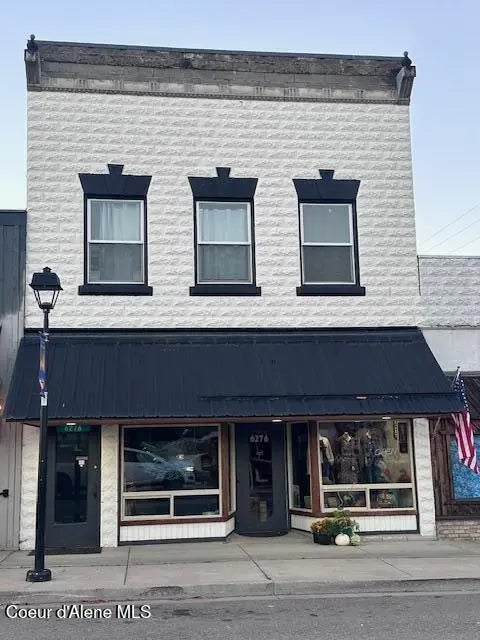 6276 W Maine St, Spirit Lake