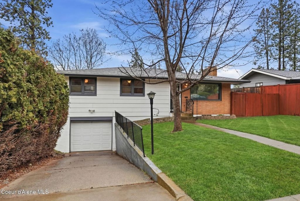 3703 E 18th Ave, Spokane