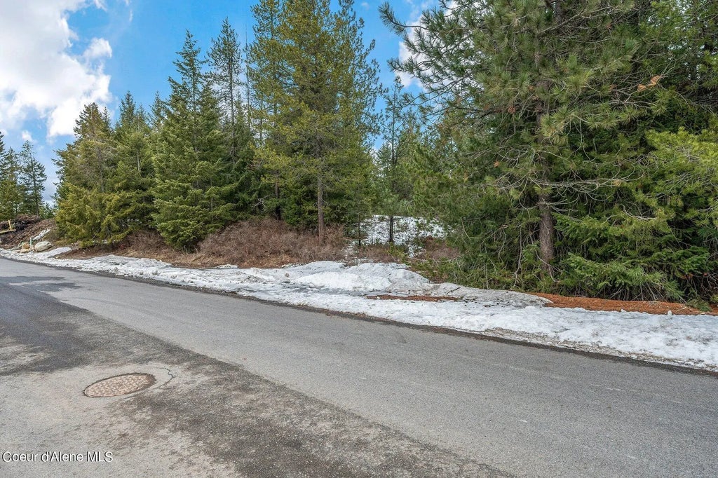 32972 N 10th Ave, Spirit Lake