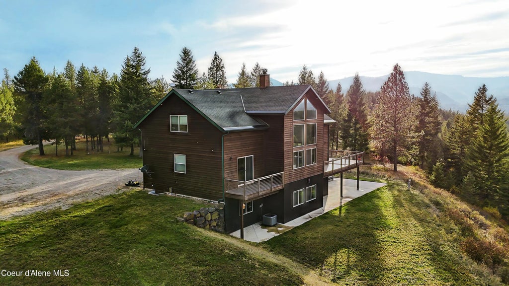 384 Pendleton Dr, Spirit Lake