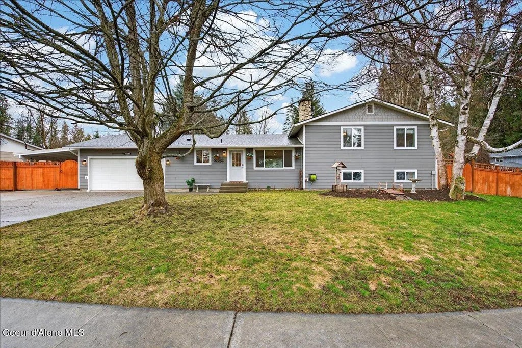 3208 W Pine Hill Dr, Coeur d'Alene