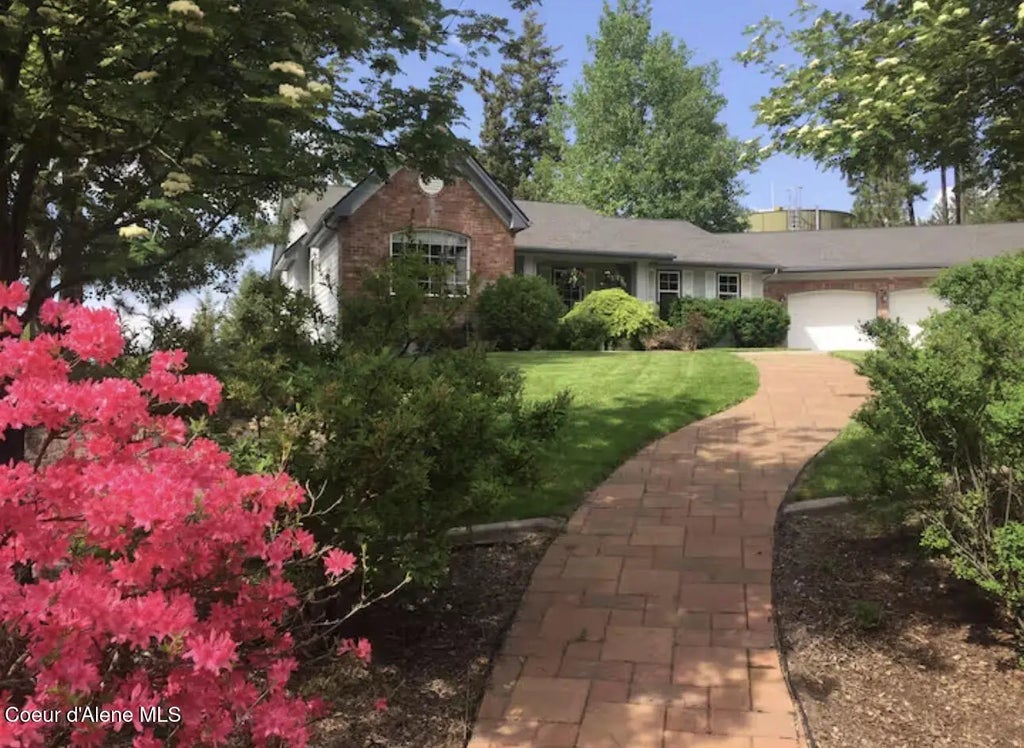 3753 E Sky Harbor Dr, Coeur d'Alene