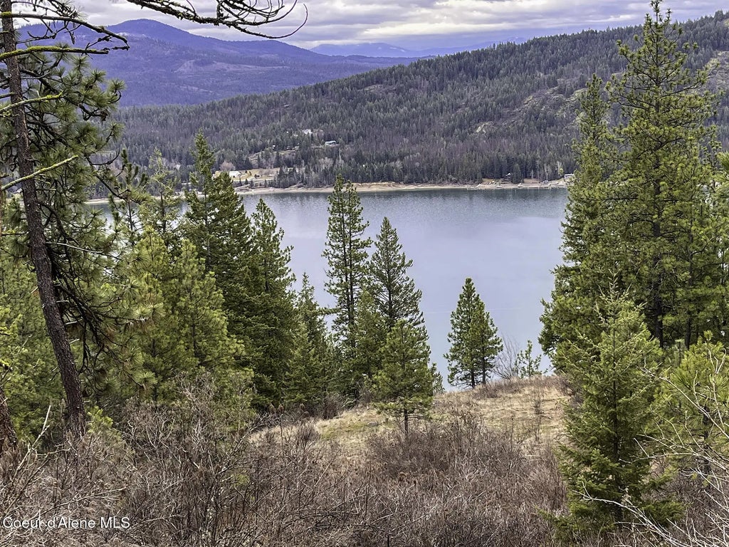 Nka Cork, Priest River