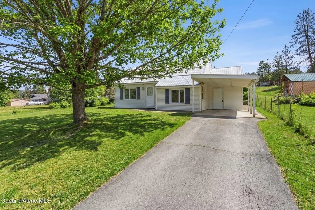 7055 Helena St, Bonners Ferry