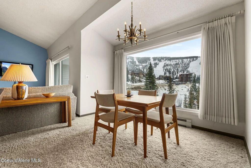 8766 Schweitzer Mountain Rd 305, Sandpoint