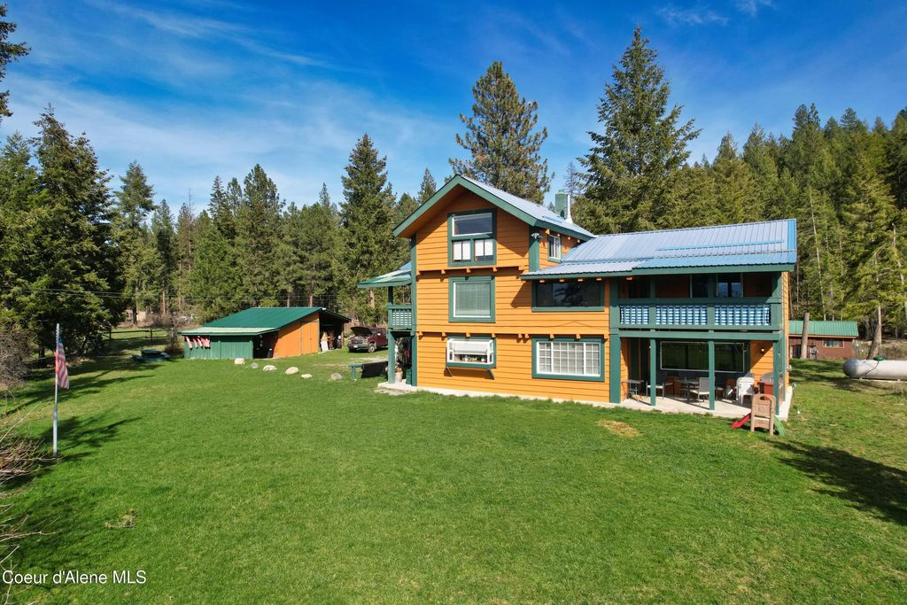 260 Rustic Lane, Bonners Ferry