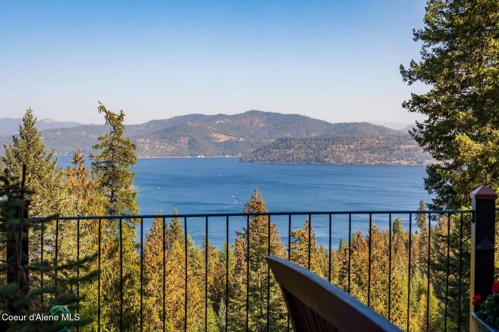 18869 S Trekker Woods Rd, Coeur d'Alene