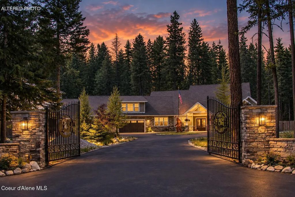 399 Forest Knolls, Sandpoint