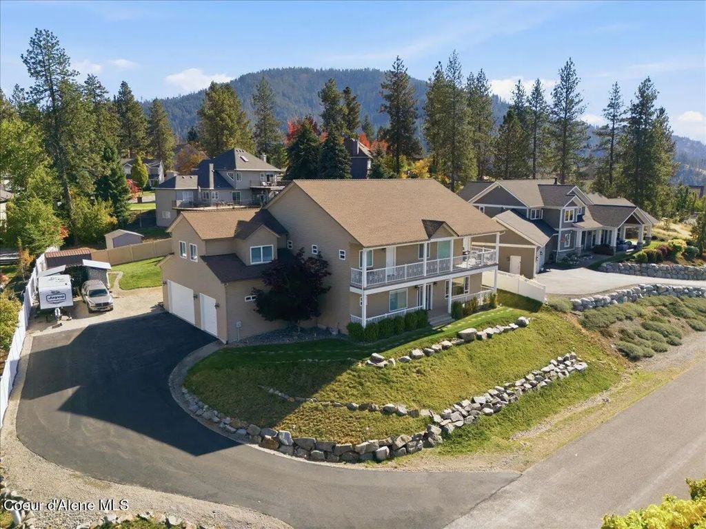 2010 E Grandview Dr, Coeur d'Alene