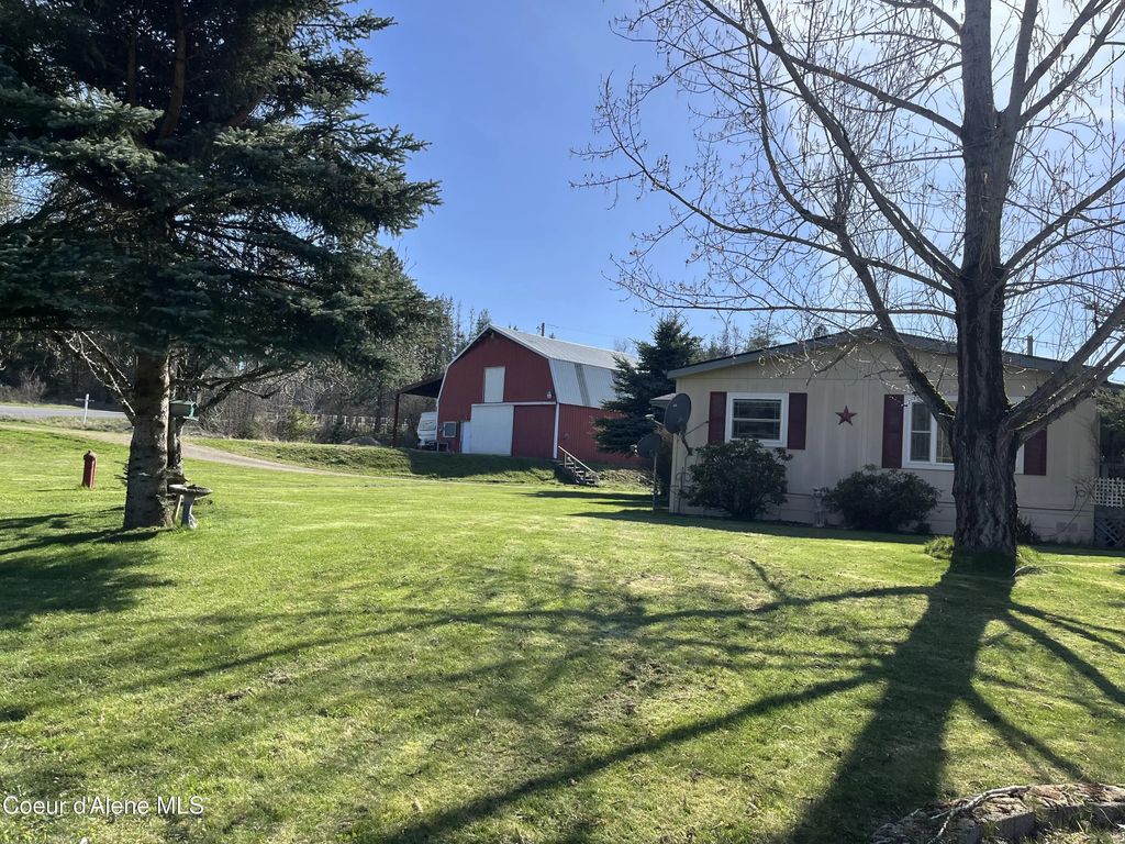 11913 S River Rd, Cataldo