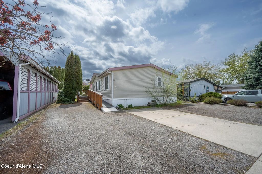 2082 W Yorkshire Ave, Coeur d'Alene