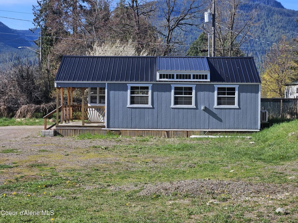 309 N Callahan St, Clark Fork