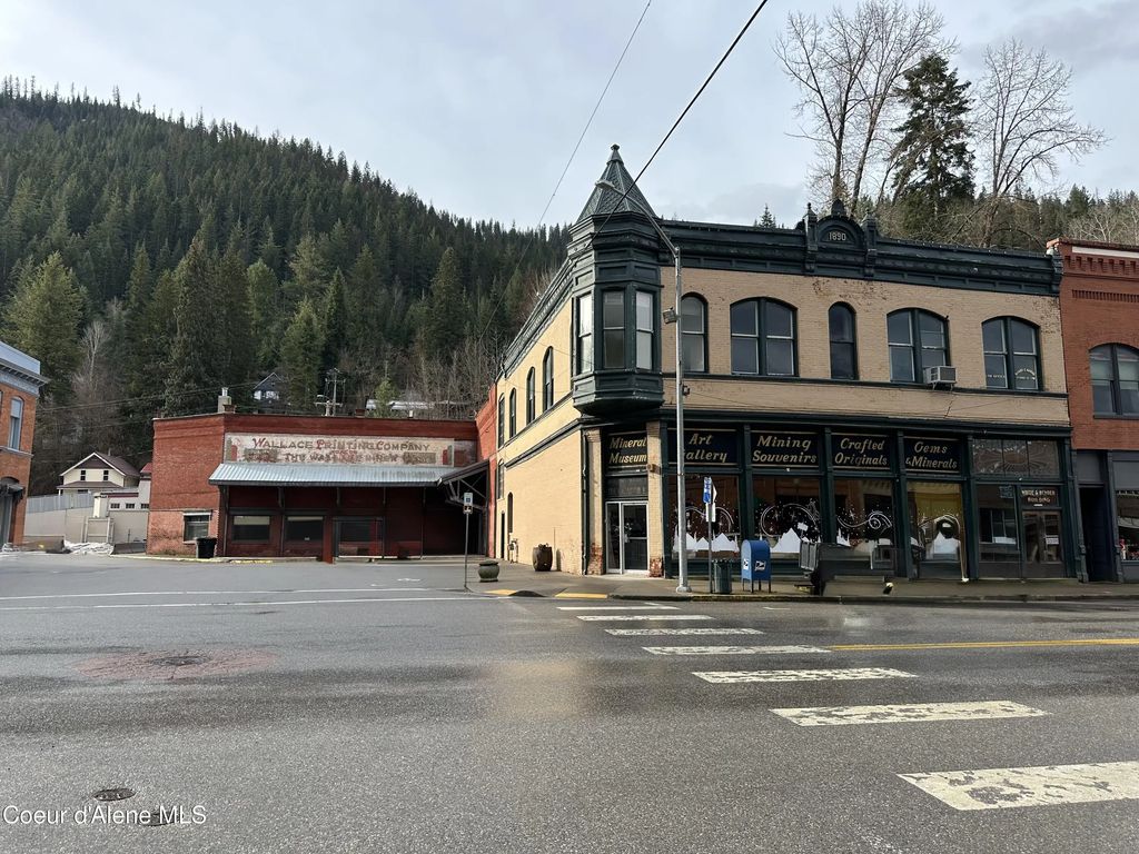 524 Bank St & 506 Sixth St, Wallace