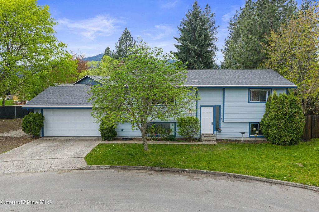 1500 E Brook Dr, Post Falls