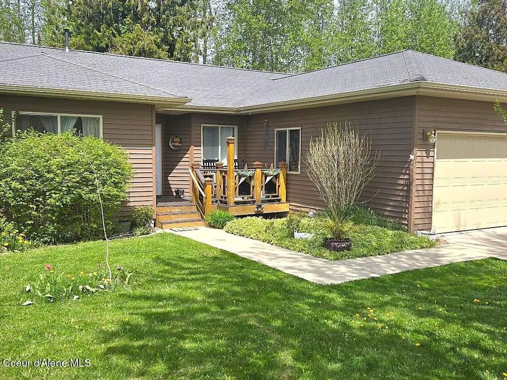 1305 Honeysuckle Ave, Sandpoint