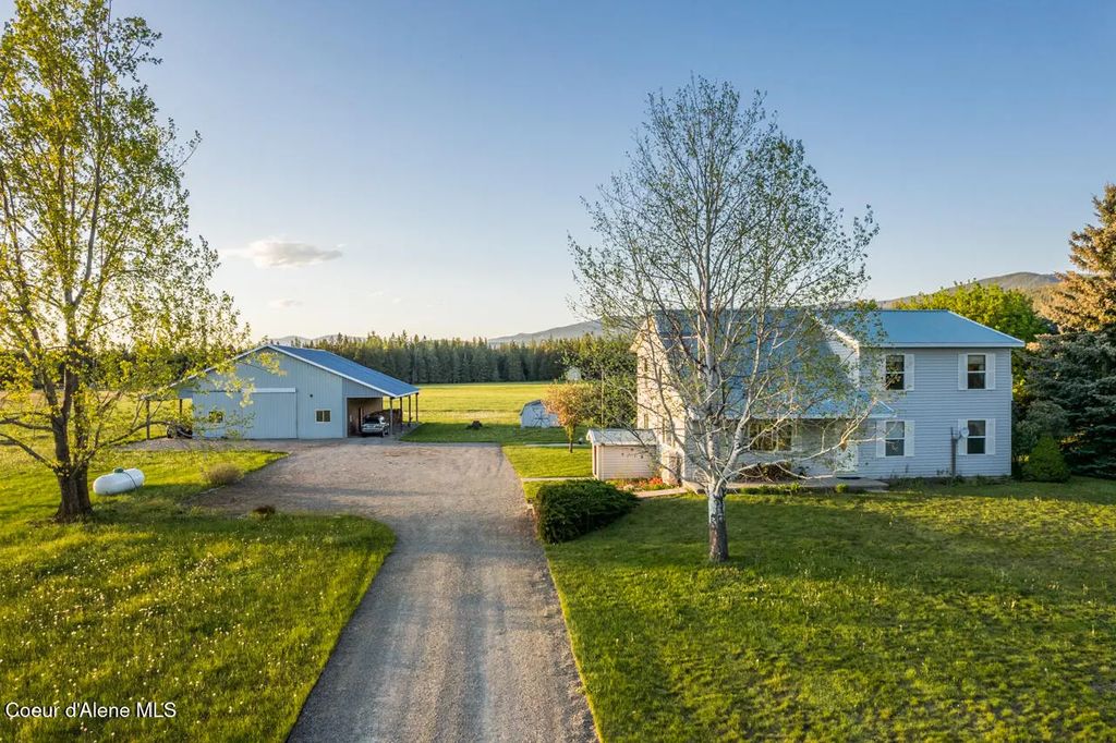 407 Fawn Ln, Bonners Ferry