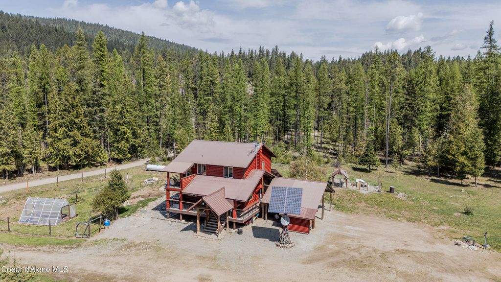 1202 Porkchop Rd, Moyie Springs