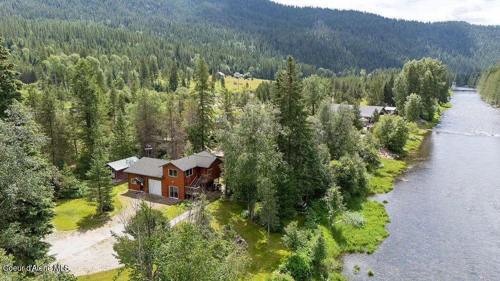 5574 Moyie River Rd, Bonners Ferry