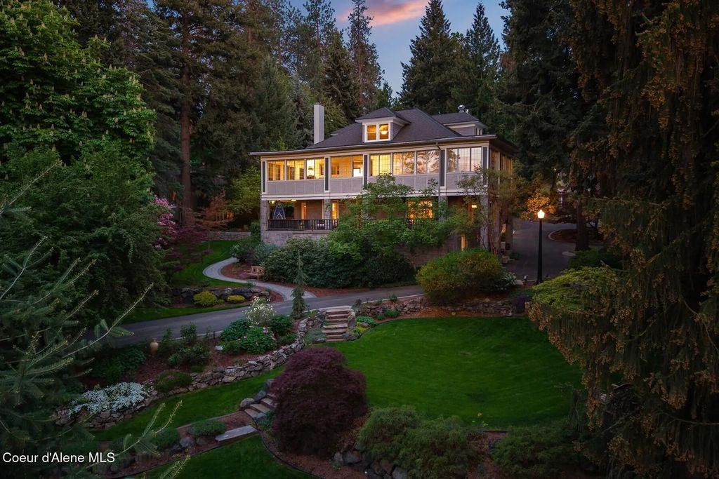1122 E 20th Ave, Spokane