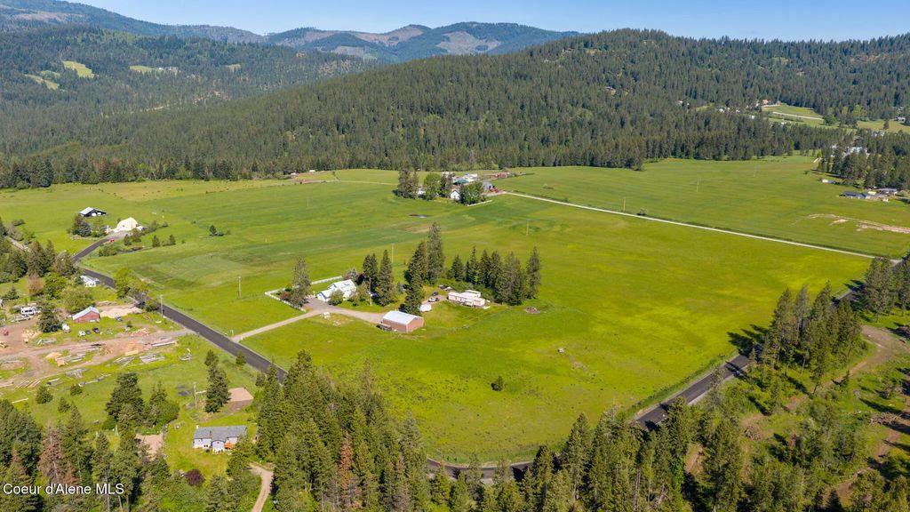 8541 W Carnie Rd, Coeur d'Alene