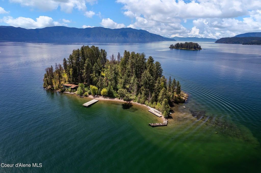 Cottage Island, Hope
