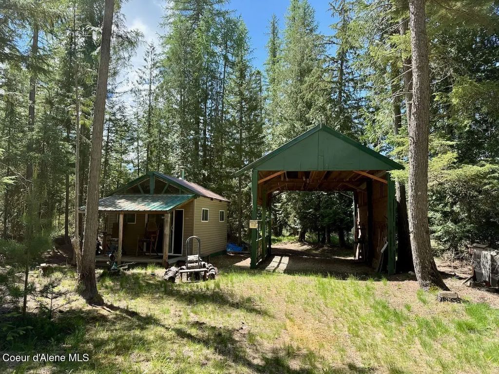 8213 Rapid Lightning Rd, Sandpoint