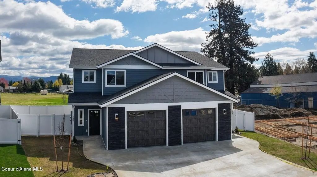 156 E Lobo Loop, Hayden